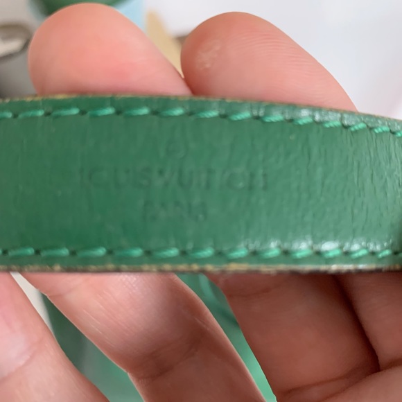 Authentic Louis Vuitton Epi Noe - Picture 4 of 8